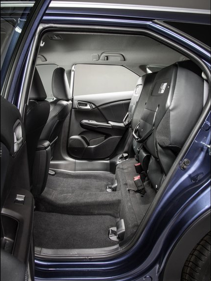фото салон универсала Хонда Цивик турер 2014 года фотографии салона Honda Civic Tourer 2014 года